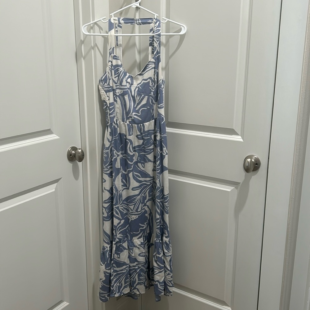 Women’s tropical print midi dress. Made of rayon, cotton and linen.  Worn once.